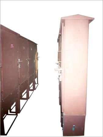 फीटर पिलर पैनल