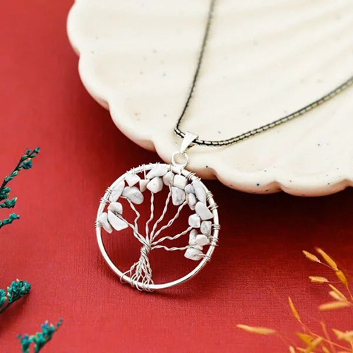 Clear Quartz Pendant Tree of Life Crystal Stone Pendant Locket with Metal Chain for Healing Crystal Healing Gemstone Size 35-40 mm clear quart