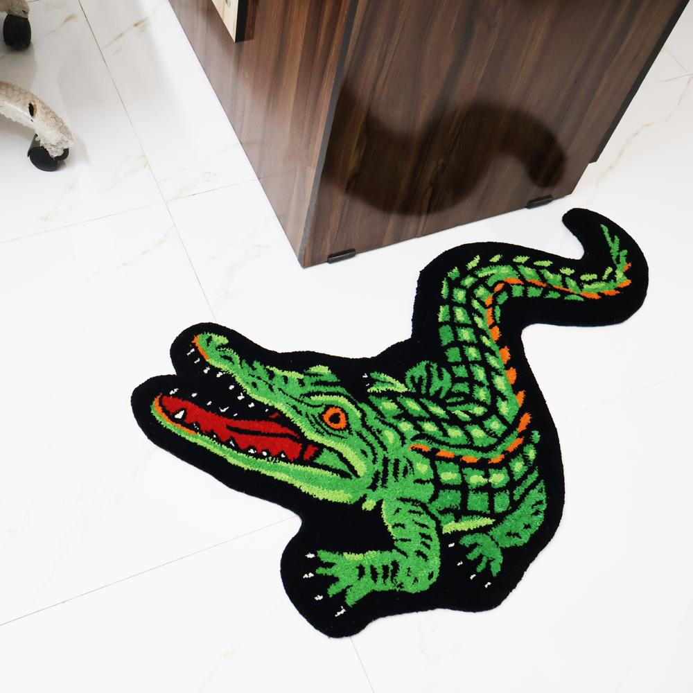 Handmade Wool Tufted Crocodile Rug Custom Animal Shaped Runner Carpet Modern Home Decor