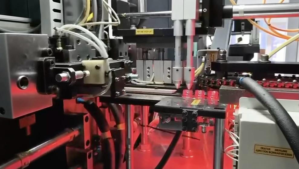 Bottle Blowing Machine