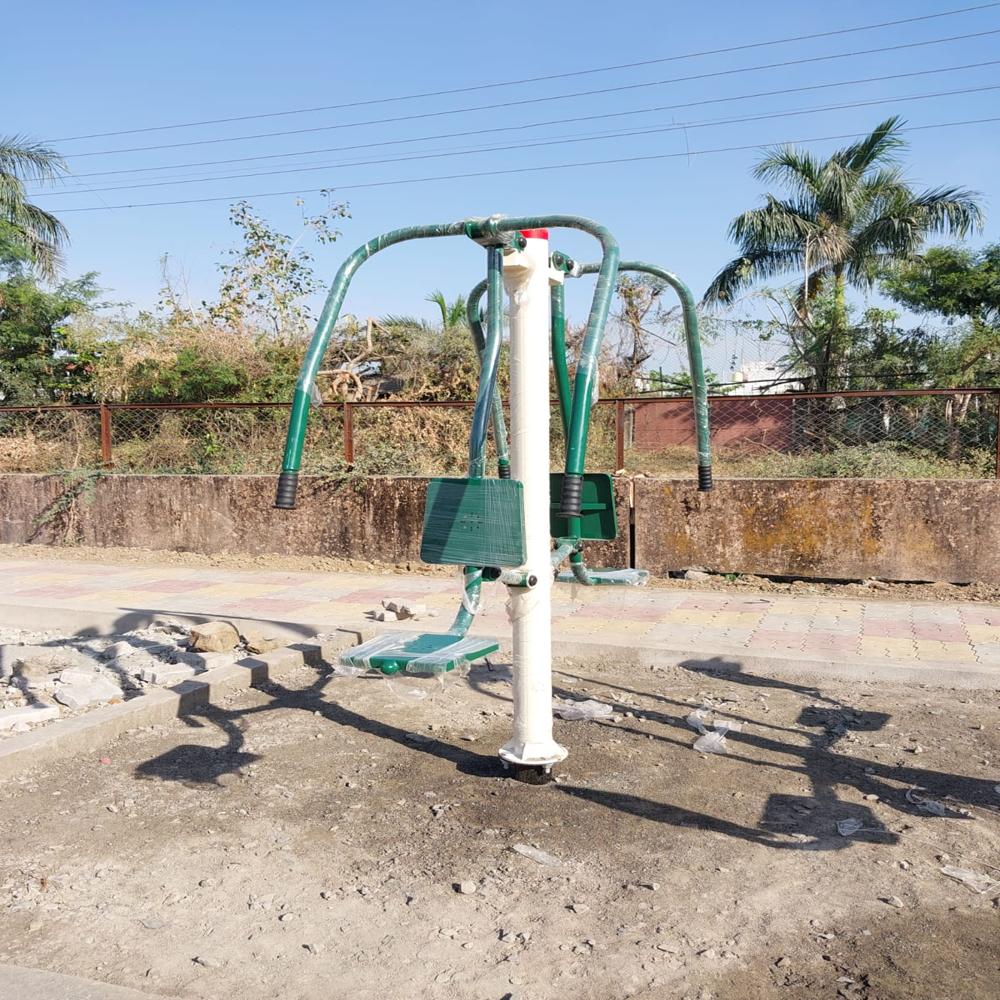 Shoulder Press Cum Chest press Outdoor Gym Equipment
