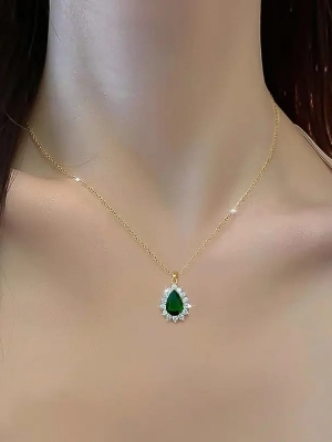 Green Teardrop Pendant Necklace
