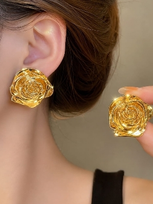 Gold Plated Rose Design Stud Earrings - Gender: Women