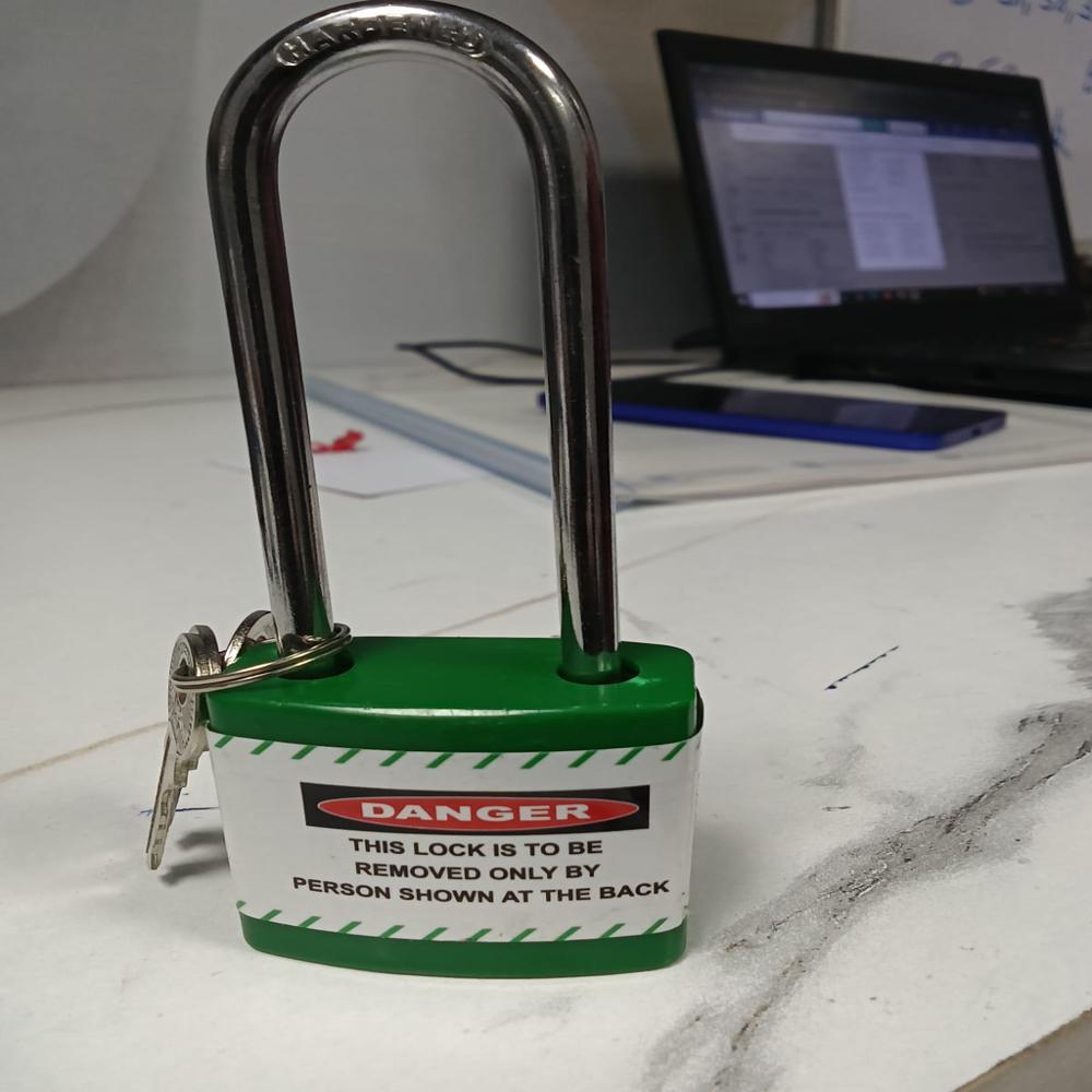 Long Jacket Padlock - Color: Red
