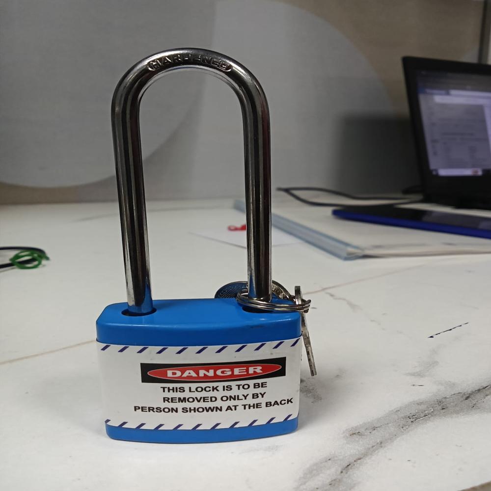 Long Jacket Padlock - Color: Red