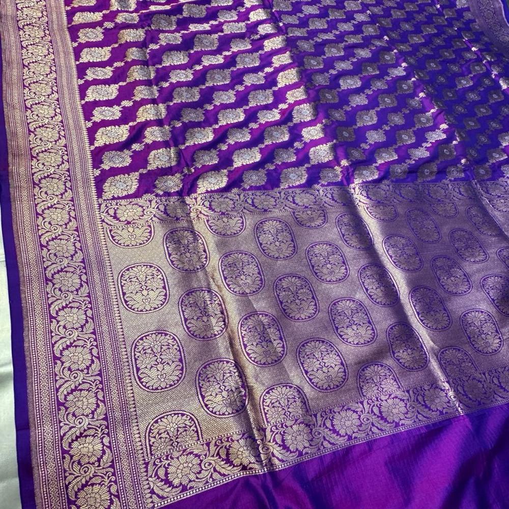 Aarunya Purple Zari