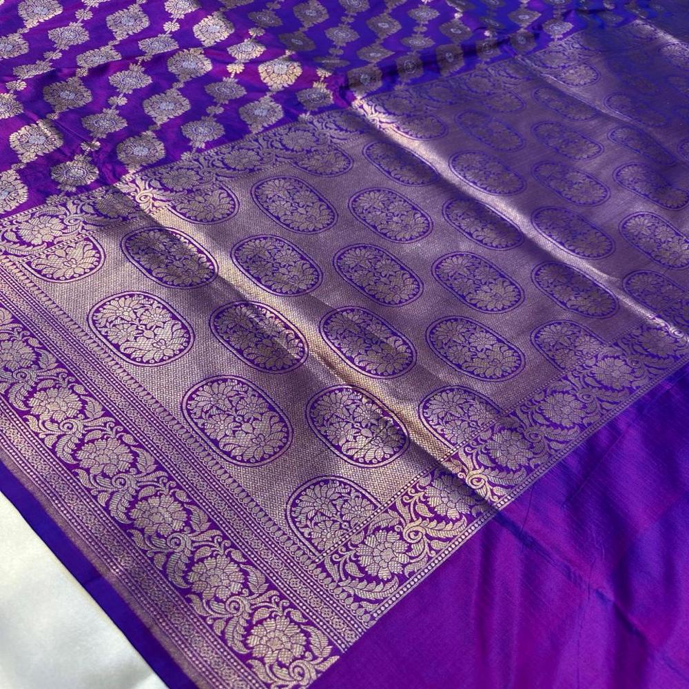 Aarunya Purple Zari