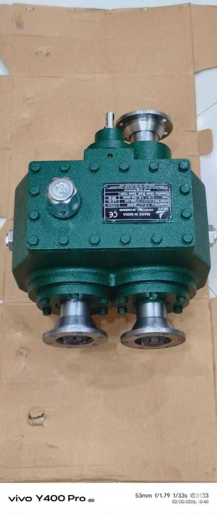 Centre PTO Gear Box