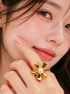 Gold-Tone Floral Pearl Ring - Color: Gold