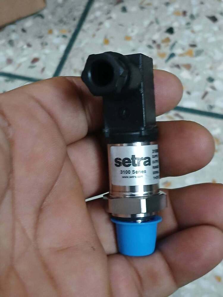 Setra 3100B0007G02B Pressure Transmitter 0-7 Bar
