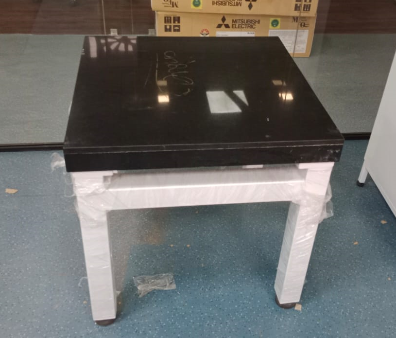 Anti Vibration Table - Application: Laboratory