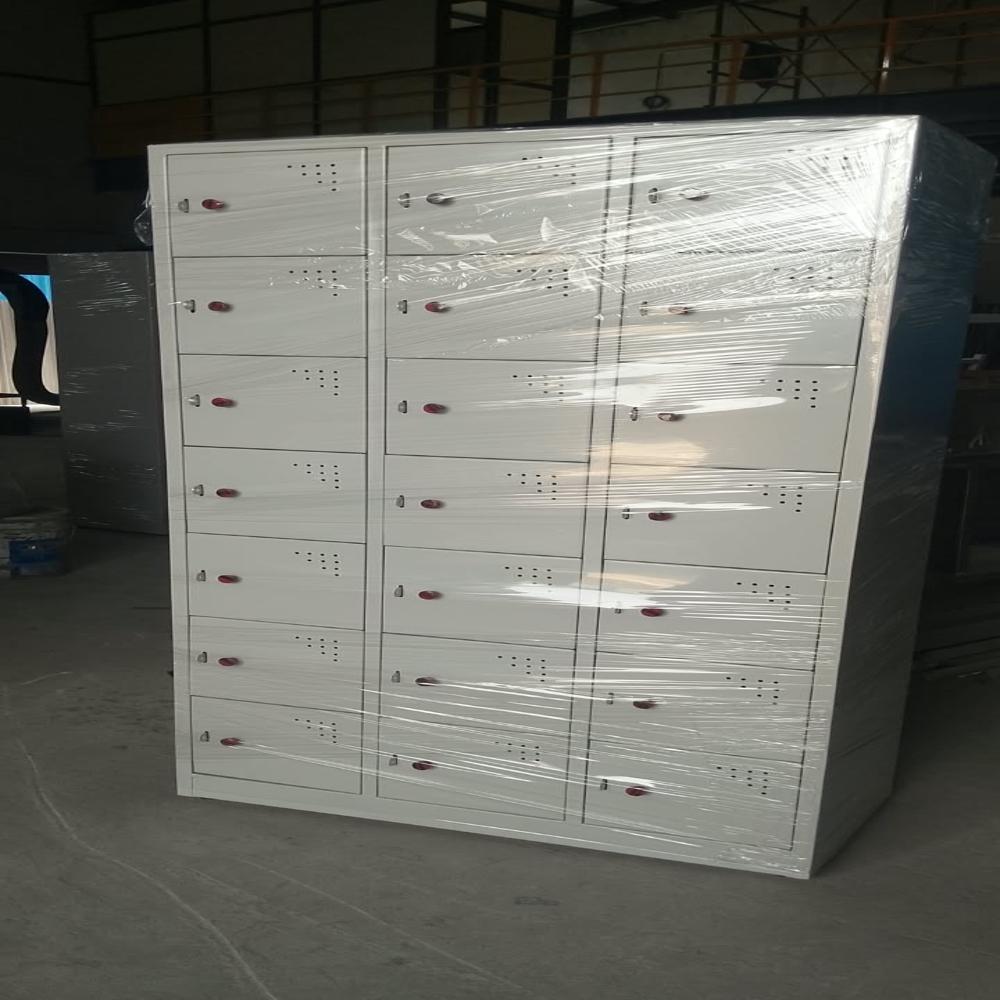 21 Door Worker Locker