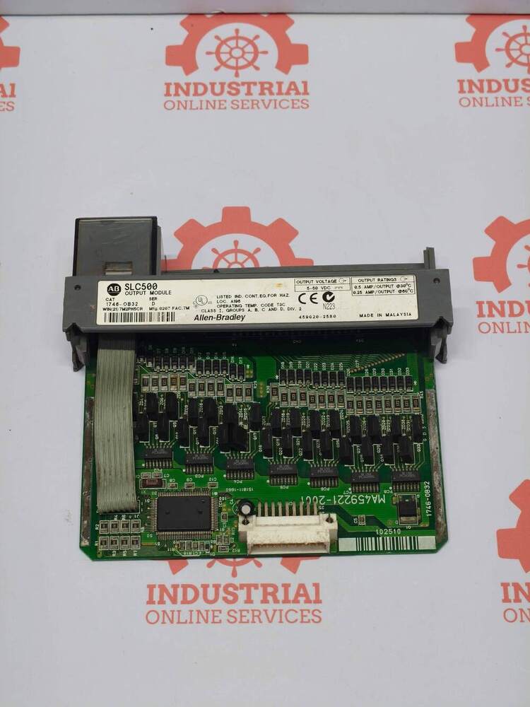 ALLEN BRADLEY 1746-OB32 32-Point, 24V DC Sourcing Digital Output Module