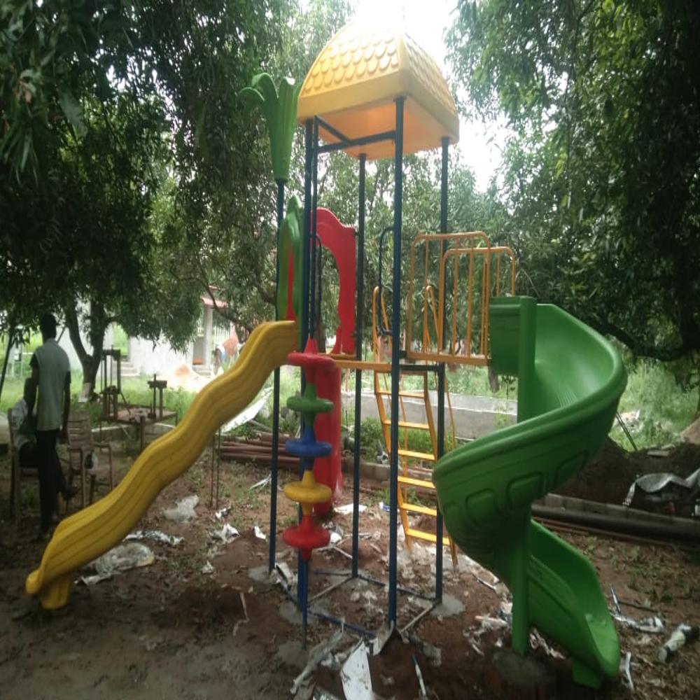 Kid's Play Multiple Station - Age Group: 2-14 Yr