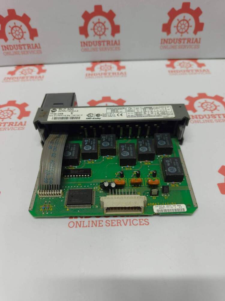 ALLEN BRADLEY 1746-OX8  8-Point Individually Isolated Relay Output Module