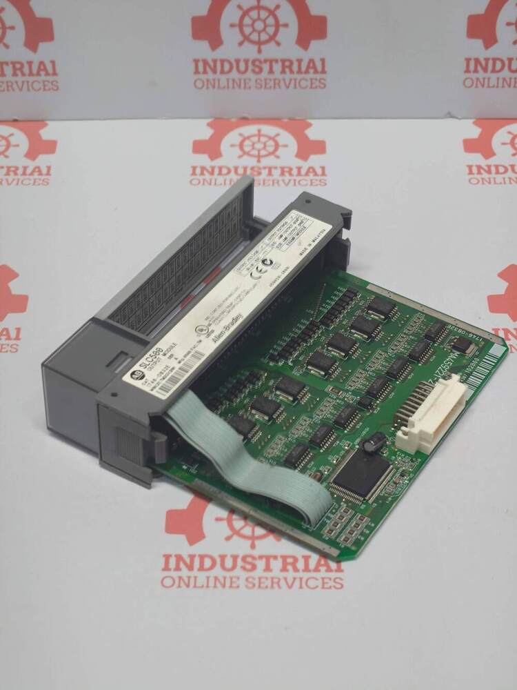 ALLEN BRADLEY 1746-OB32E 32-Point, 24V DC Sourcing Digital Discrete Output Module