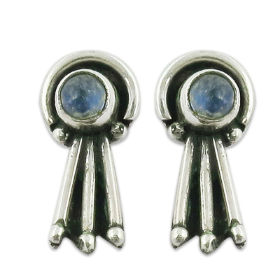 आकर्षक रेनबो मूनस्टोन सिल्वर जेमस्टोन इयररिंग्स