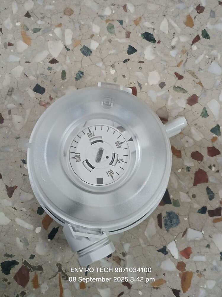 Huba Control Differential Pressure Switch Range 100 To 1000 Pac