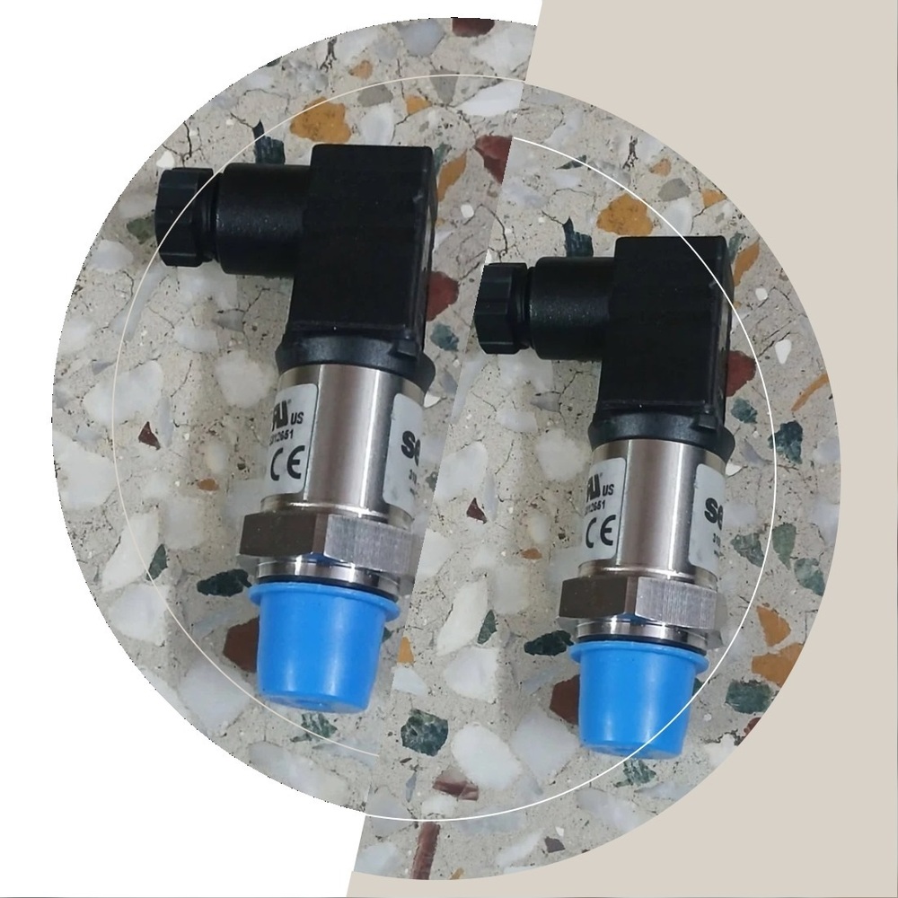 SETRA Pressure Transmitter Part No. 3100S0010G05BO3 Range 0 to 10 Bar