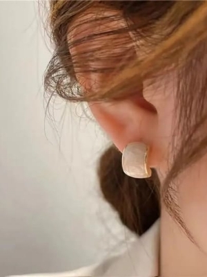 Minimalist White Square Stud Earrings - Gender: Women