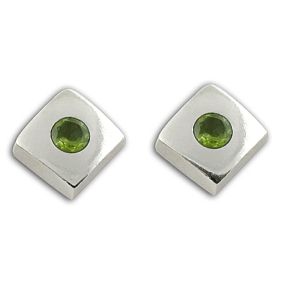 प्रभावशाली Peridot रजत रत्न बालियां