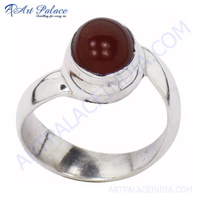 लाल गोमेद के साथ प्राचीन शैली चांदी की अंगूठी