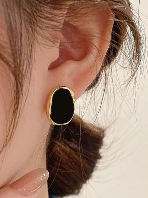 Black Stone Gold-Tone Minimalist Stud Earrings - Gender: Women