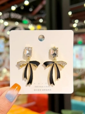 Black Bow Crystal Drop Earrings - Gender: Women