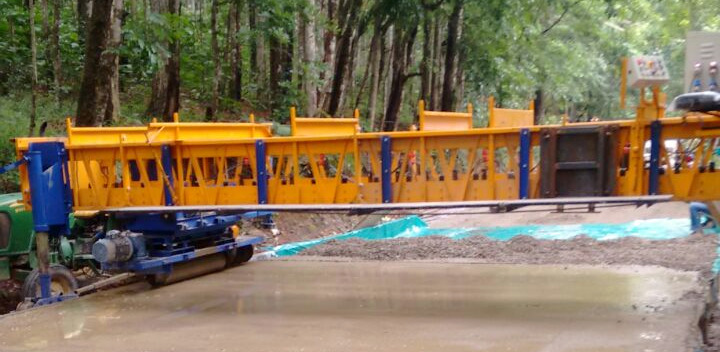 Concrete Road Lining Paver