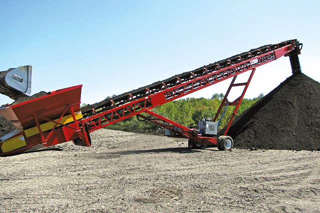 Aggregate Feeding Conveyor