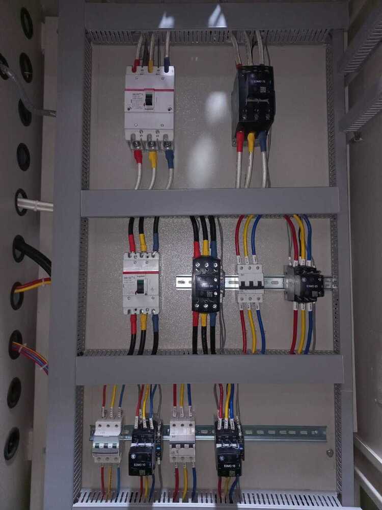 LT Panel