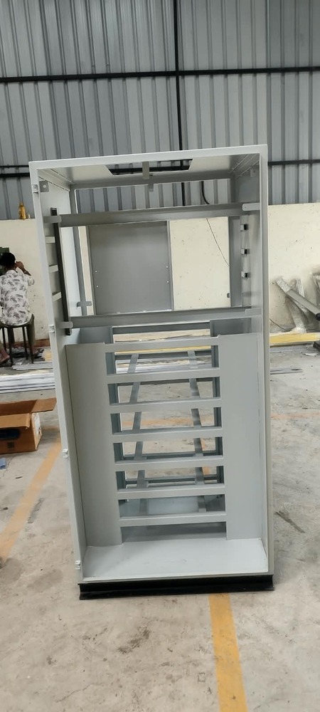 Synchronizing Panels