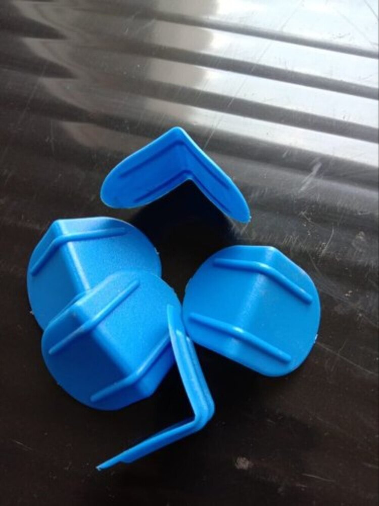 Plastic Edge Protector - High-quality Plastic, Blue Color, Powder-coated Surface Treatment, Plastic Injection Mould Design | Durable Edge Safeguard