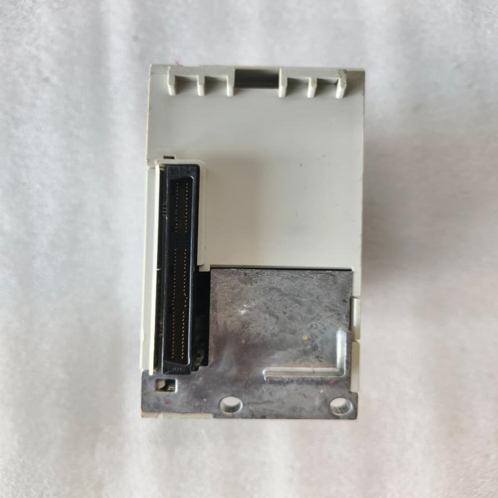 Mitsubishi MR-J2M-70DU-S009 MELSERVO AC Servo Drive