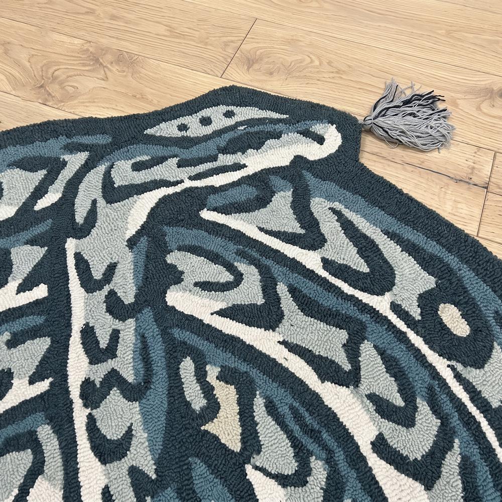 Handmade Round Snake Pattern Tufted Rug with Tassels for Bathroom and Home Decor