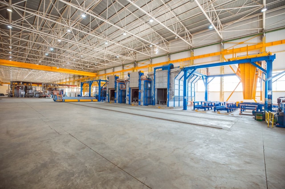 Industrial Factory Shed with Overhead Crane System
