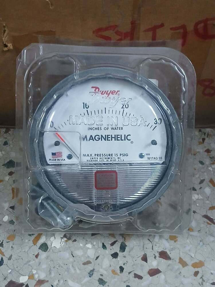 Dwyer Series 2000 Magnehelic Differential Pressure Gauge Range 0-30 Inch Of Water