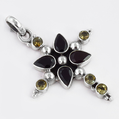 फ्लॉवर स्टाइल क्रॉस सिट्रीन और गार्नेट जेमस्टोन सिल्वर पेंडेंट