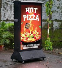 Fixed 75 Inch Outdoor Advertising P4 Video Wall Standee