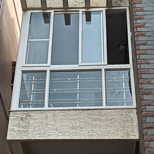 2.5 Track 4 Panel Buttom Fixed Window