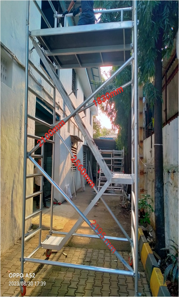 Working Height 5.2 mtr Stairway