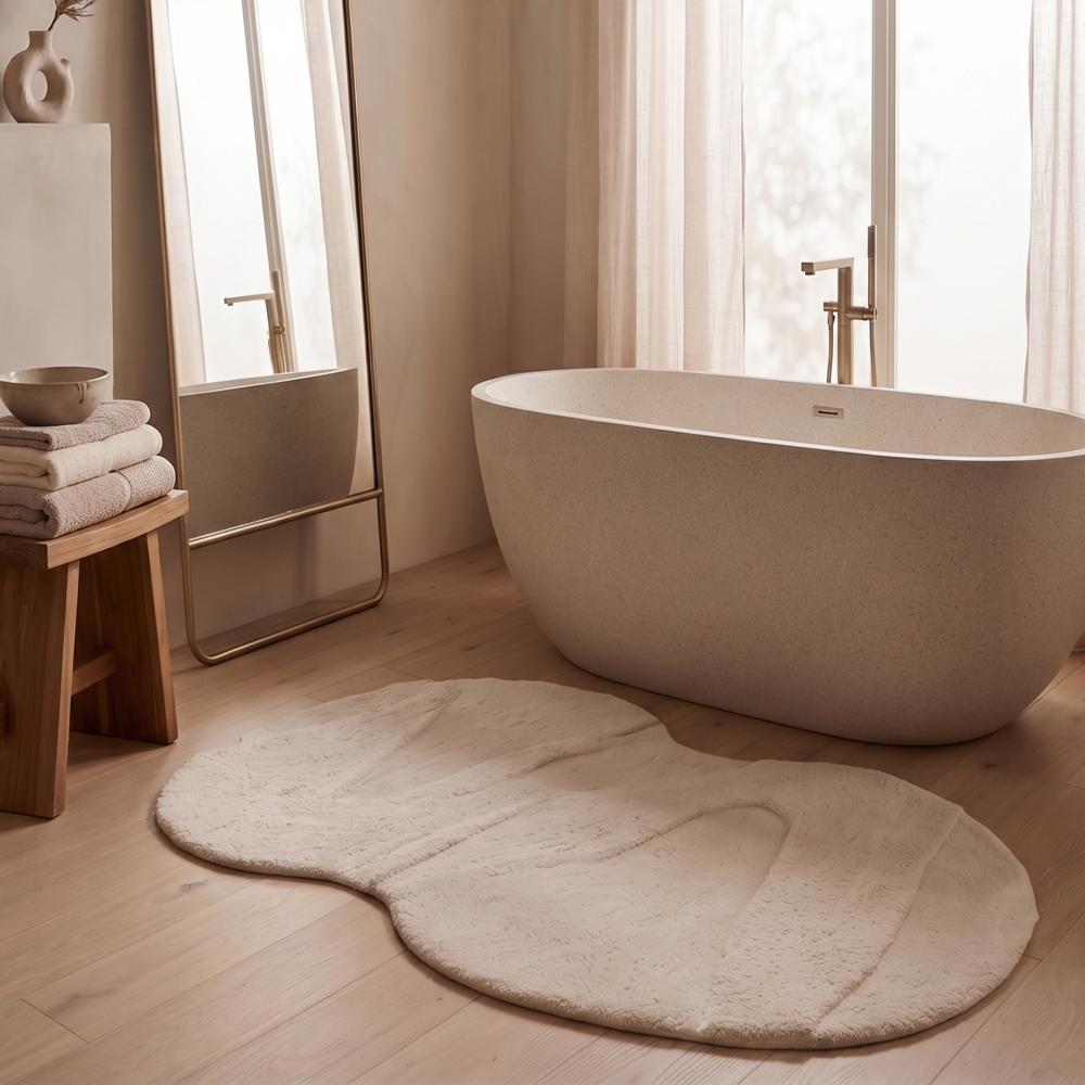 Handmade Modern Irregular Curved Organic Shape Tufted Wool Rug - Cream White