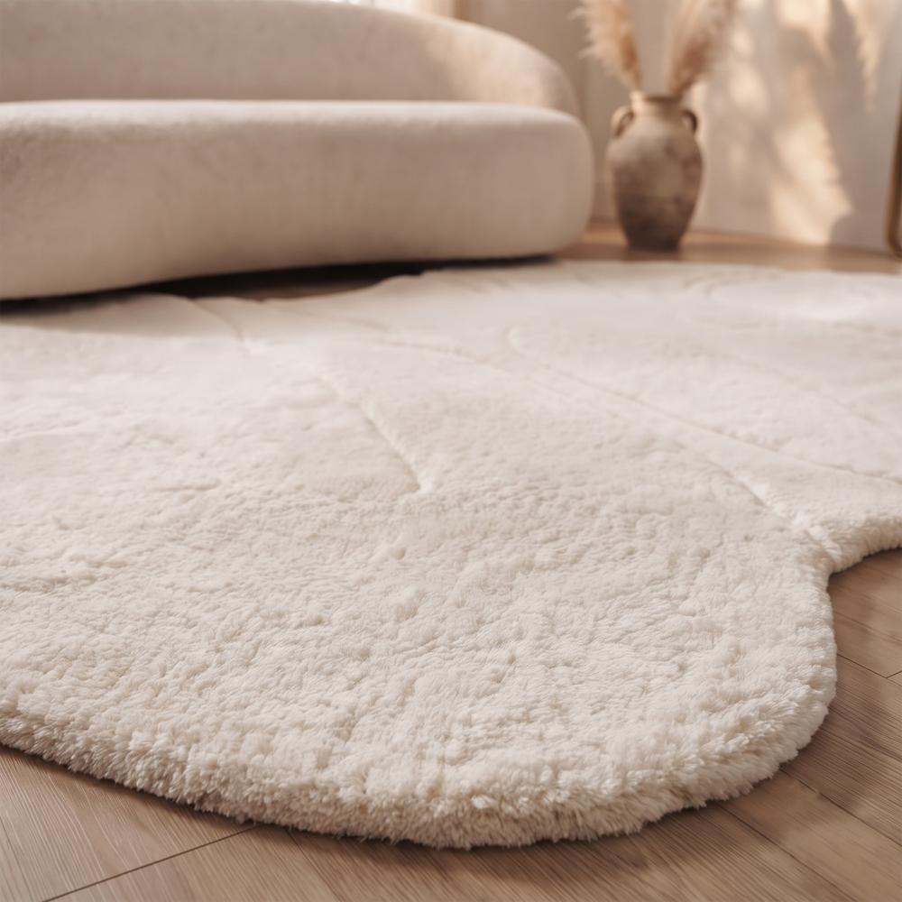 Handmade Modern Irregular Curved Organic Shape Tufted Wool Rug - Cream White