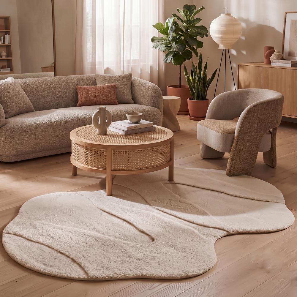 Handmade Modern Irregular Curved Organic Shape Tufted Wool Rug - Cream White