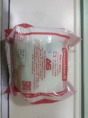 Soft roll orthoroll cast padding