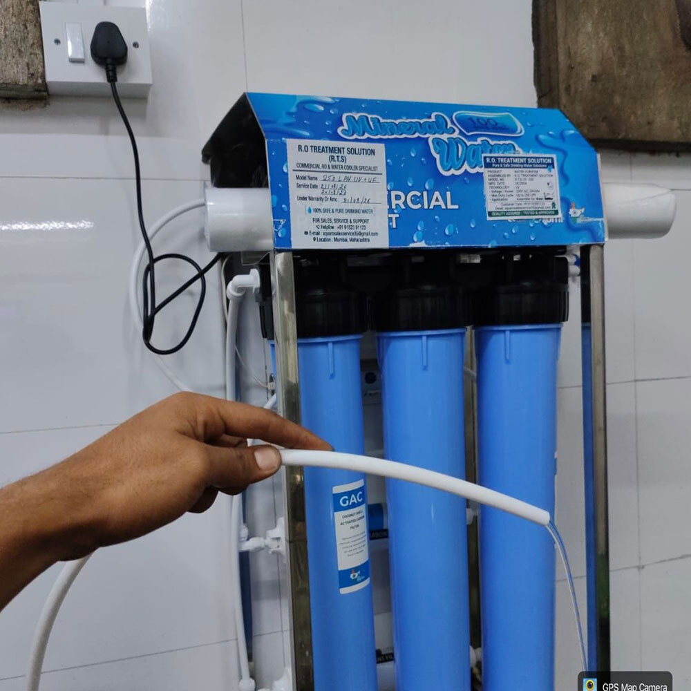 500 LPH Commercial UV Water Purification System with Booster Pump