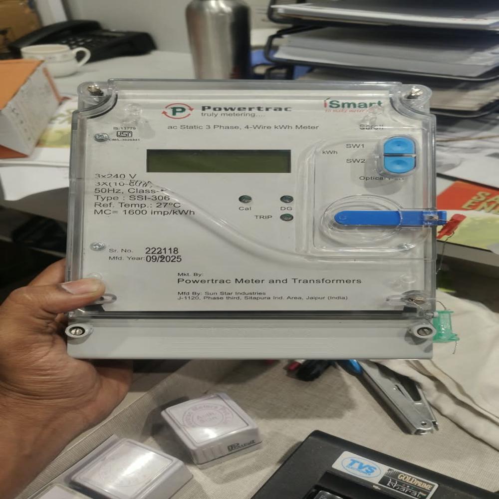 Three Phase Static Watt-hour Meter - Accuracy: Class 1.0 %