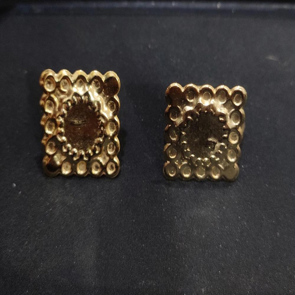 Square ST Ring Golden Color