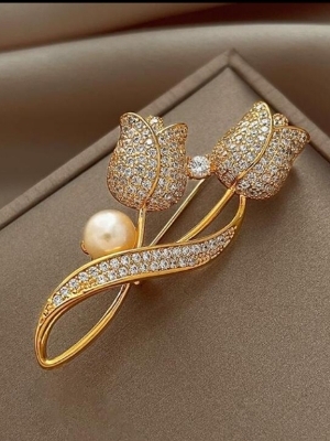 Elegant Tulip Crystal Brooch - Color: Gold