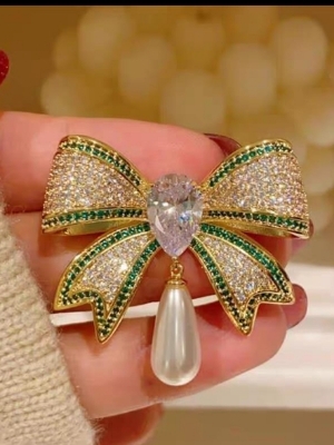 Crystal Bow Pearl Brooch - Color: Gold